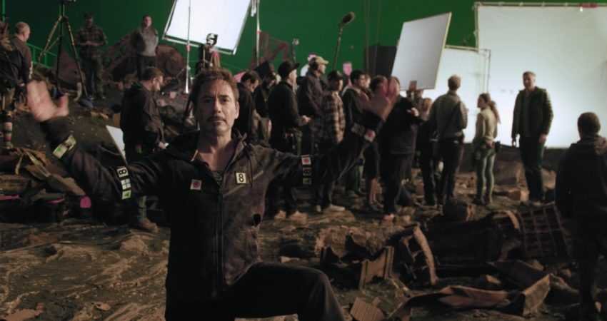 Robert Downey Jr. aparece em vídeo nos sets de Vingadores: Guerra Infinita