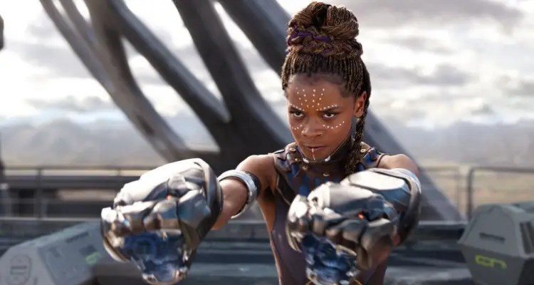 Letitia Wright como Shuri