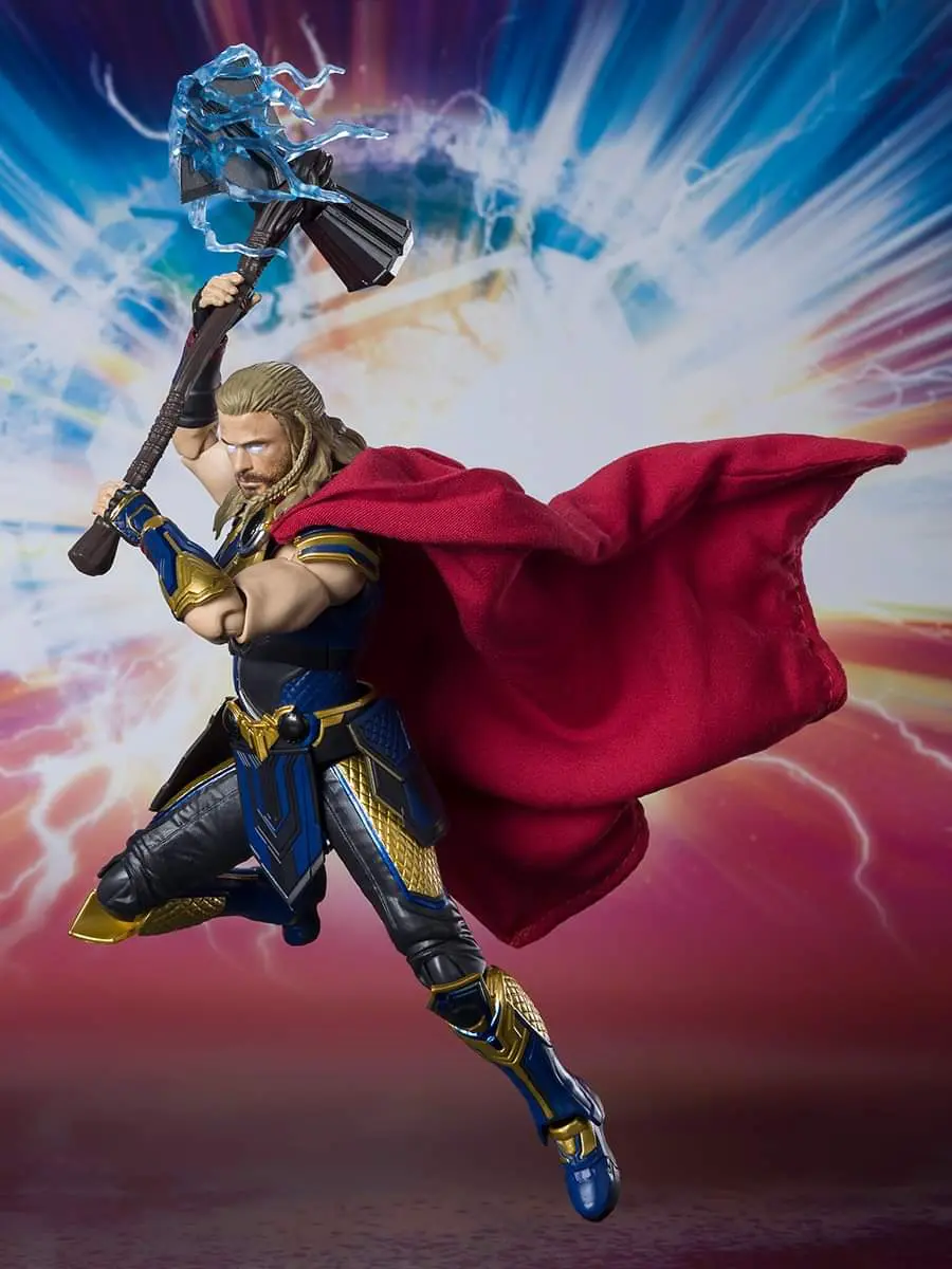 Quem interpreta Hércules, filho de Zeus, em Thor: Amor e Trovão?