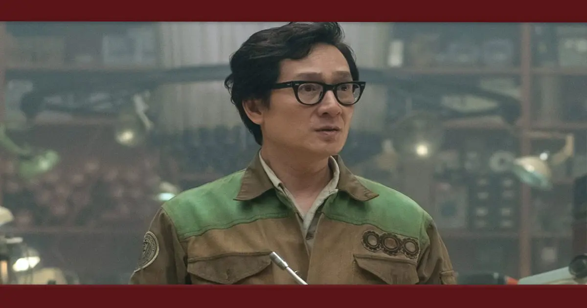  Fãs descobrem que Ke Huy Quan, o O.B. de Loki, já teve papel em outro filme da Marvel