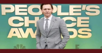 Loki conquista prêmio de melhor série e Tom Hiddleston vai buscar o troféu