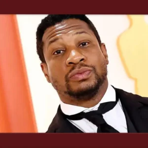 Após ser incriminado, Jonathan Majors receberá prêmio por inspirar as pessoas