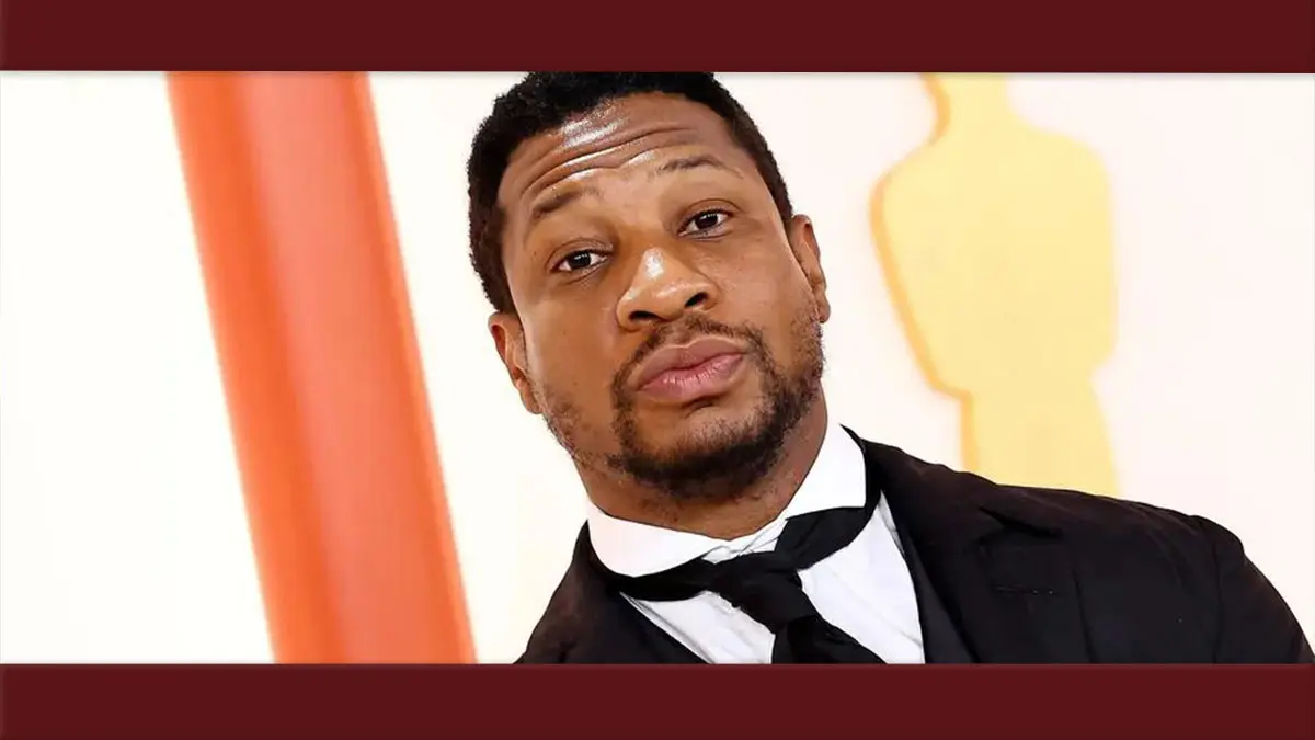 Após ser incriminado, Jonathan Majors receberá prêmio por inspirar as pessoas