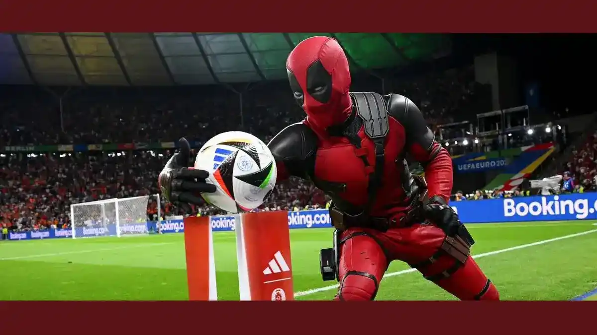 Em ação hilária, Deadpool rouba a bola da Eurocopa 2024