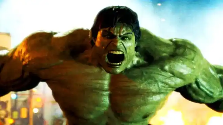 Diferenças nas características entre Hulk Vermelho e Hulk no MCU