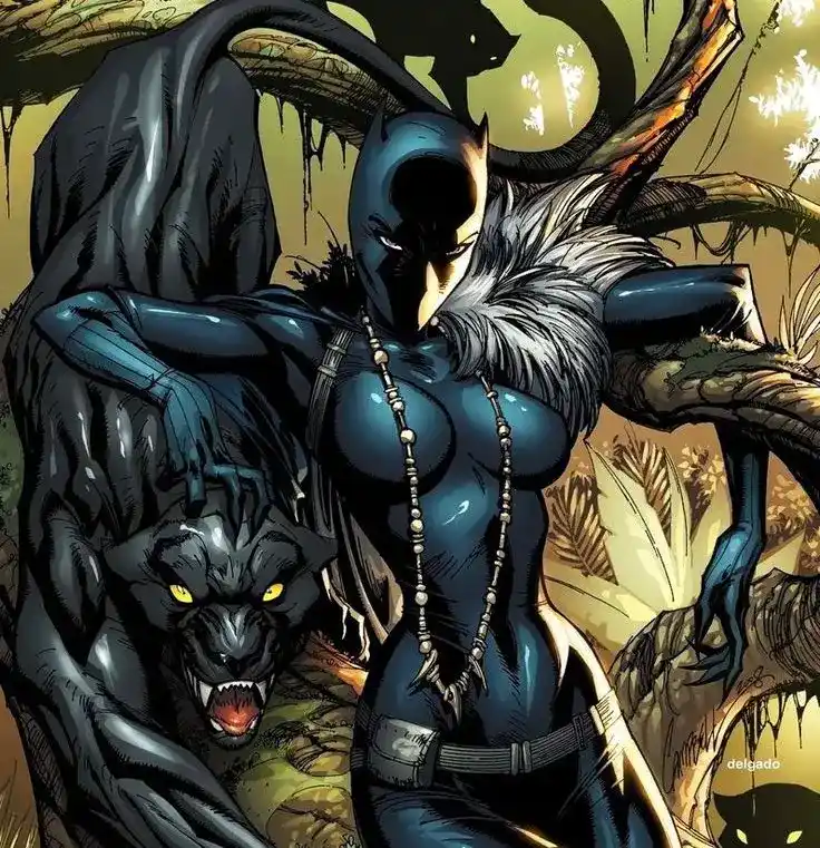 Pantera Negra: detalhes roxos e colar prateado