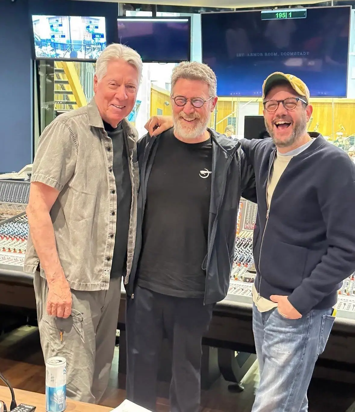 vingadores 5 foto doutor destino trilha sonora